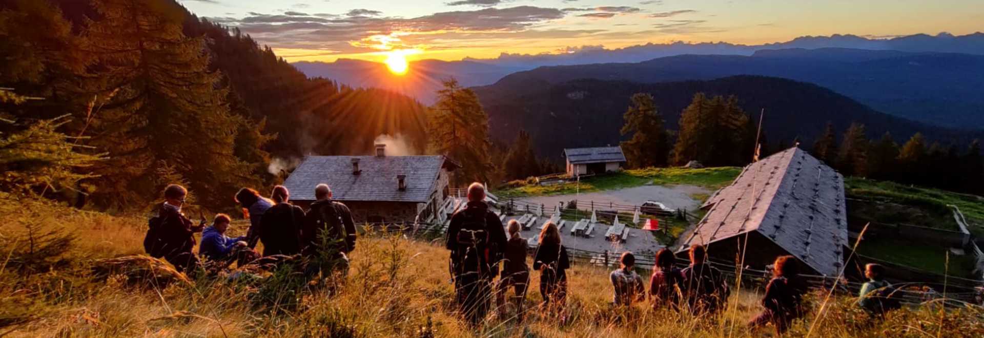 Sunrise-hike to the Laugen mountain pasture