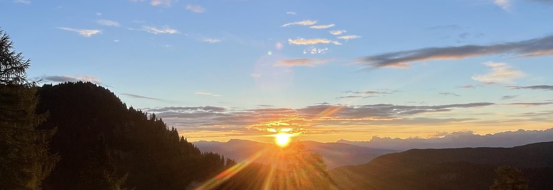 Sonnenaufgangswanderung auf der Laugenalm