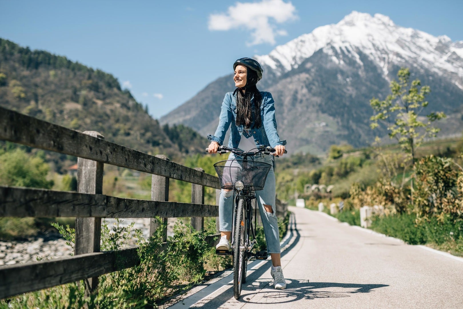 Cycling through a sea of flowers and a wonderful smell of spring