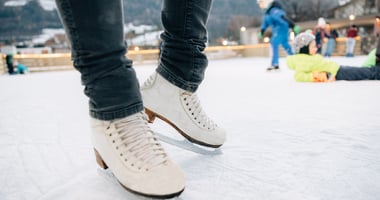 Schlittschuhlaufen auf dem Festplatz Algund