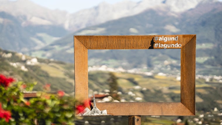 Picture frame with view of Algund