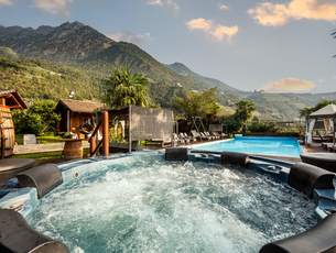 Ruster Resort