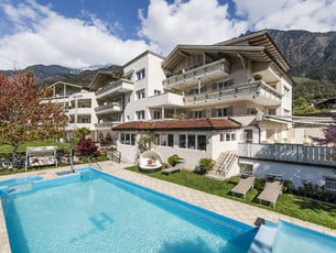 RESIDENCE HIRZER ***S