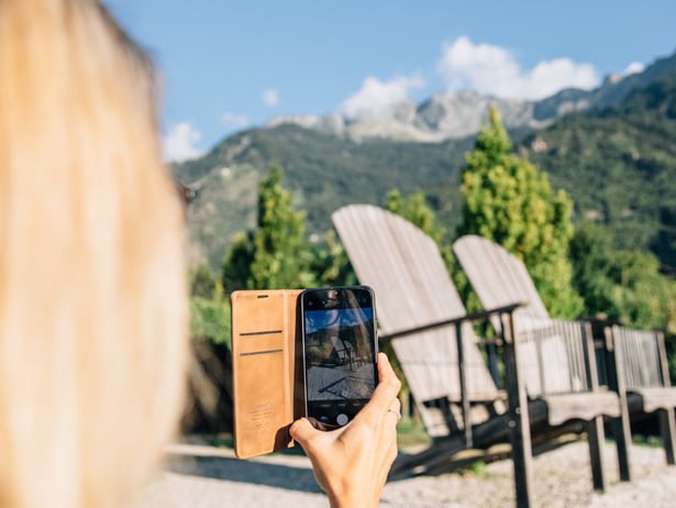 The Instagram Hotspot 'Algund Throne Chairs'