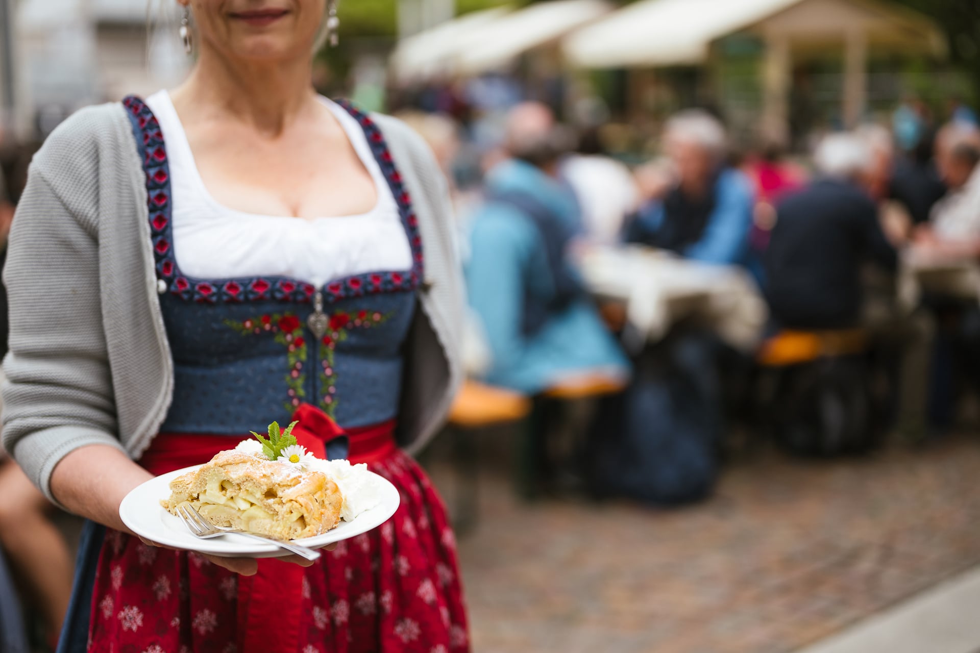 Hausgemachter Südtiroler Apfelstrudel