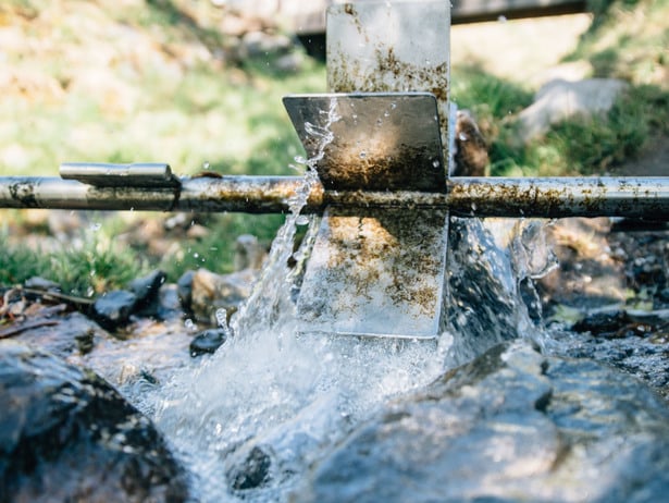 Frisches Wasser entlang der Kneipp-Wege in Algund